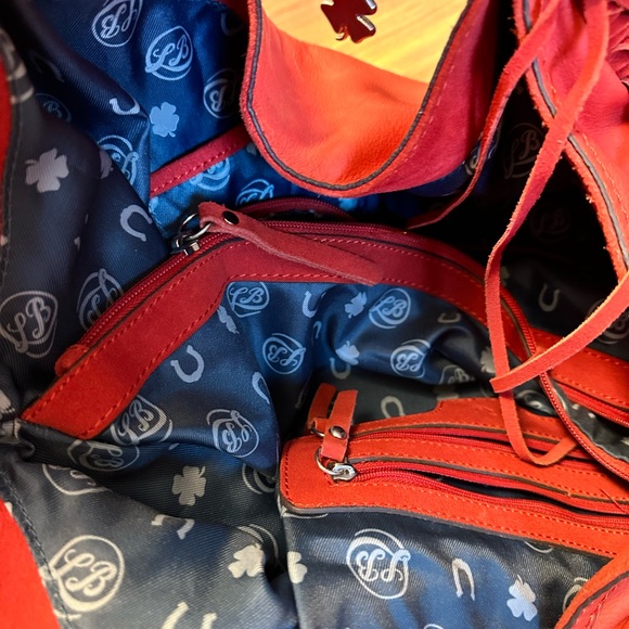Lucky Brand Front Zip Shoulder
Bags red leather - Picture 3 of 9